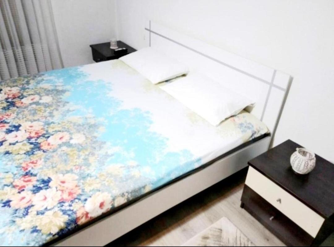 Bus Station Hostel Peje Ngoại thất bức ảnh